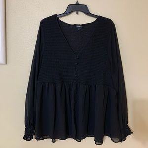 Gorgeous peasant style pleated top.
